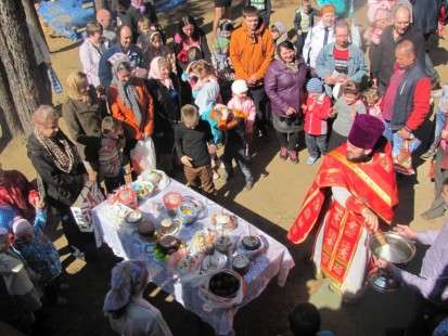 Пасхальный молебен в Александро-Невском храме, 20 апреля 2014 года