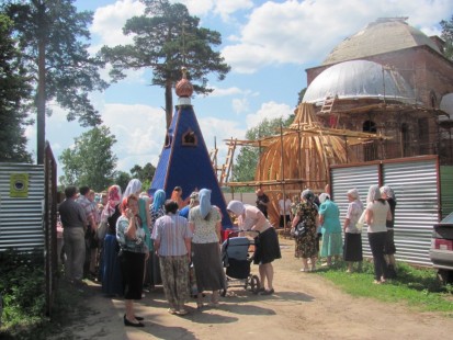 Освящение купола для колокольни Александро-Невского храма Красноармейска, 2 июня 2013 года