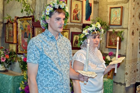 Таинство Венчания в Александро-Невском храме Красноармейска