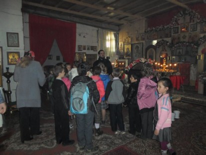 Посещение Александро-Невского храма воспитанниками городских школ, апрель 2014 года