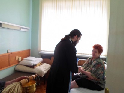 Пасхальное посещение городской больницы Красноармейска настоятелем Александро-Невского храма