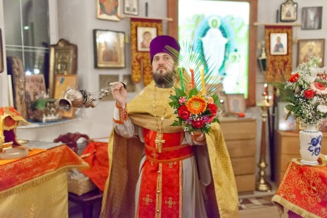 Пасха Христова в Александро-Невском храме Красноармейска, май 2016 года