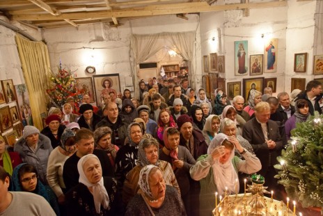 Рождественское богослужение в Александро-Невском храме Красноаремйска, 7 января 2014 года